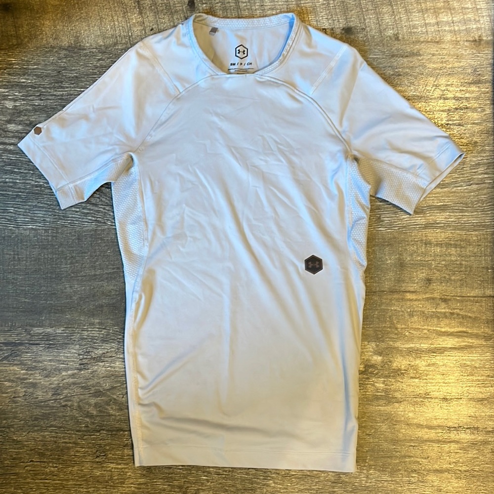 Perfect for Spring Sports Under Armour Boys Small